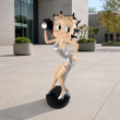 Statue Betty Boop en résine photographe robe argentée 94 cm - 5