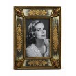 Cadre photo rectangulaire en résine dorée de 23 cm, motifs floraux et angles à feuillages, vue de face - 1