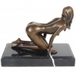 Statue érotique en bronze femme nue agenouillée sur socle en marbre - 21 cm