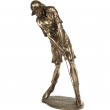Statue en résine golfeuse en action patine acier - 54 cm