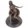 Statue érotique en bronze et marbre femme nue assise de coté - 21 cm