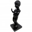 Statue en résine Manneken-Pis noir doigt d'honneur 35 cm
