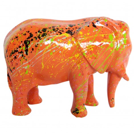 Statue en résine éléphant debout multicolore fond orange 25 cm