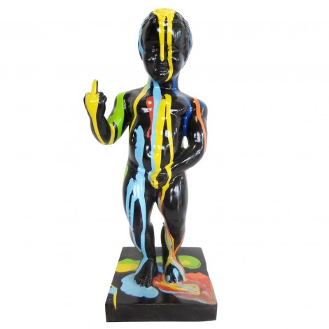 Statue en résine fond noir le célèbre Manneken-Pis doigt d'honneur 35 cm