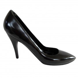 Chaussure escarpin décoratif en résine noire 34 cm