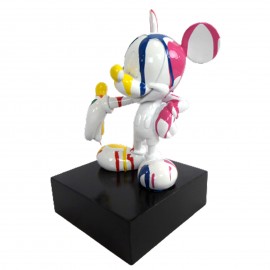 Statue en résine Mickey multicolore fond blanc 30 cm