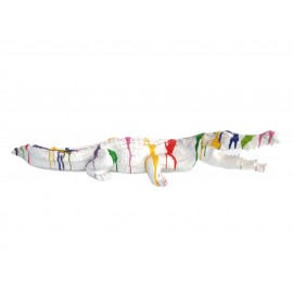 Statue crocodile multicolore fond blanc trash - 110 cm