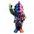 Statue en résine nain doigt d'honneur nain de jardin multicolore fond noir 66 cm
