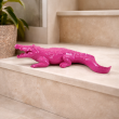 Statue en résine crocodile rose fuchsia 42 cm - 6