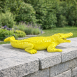 Statue en résine crocodile jaune citron brillant 42 cm - 7